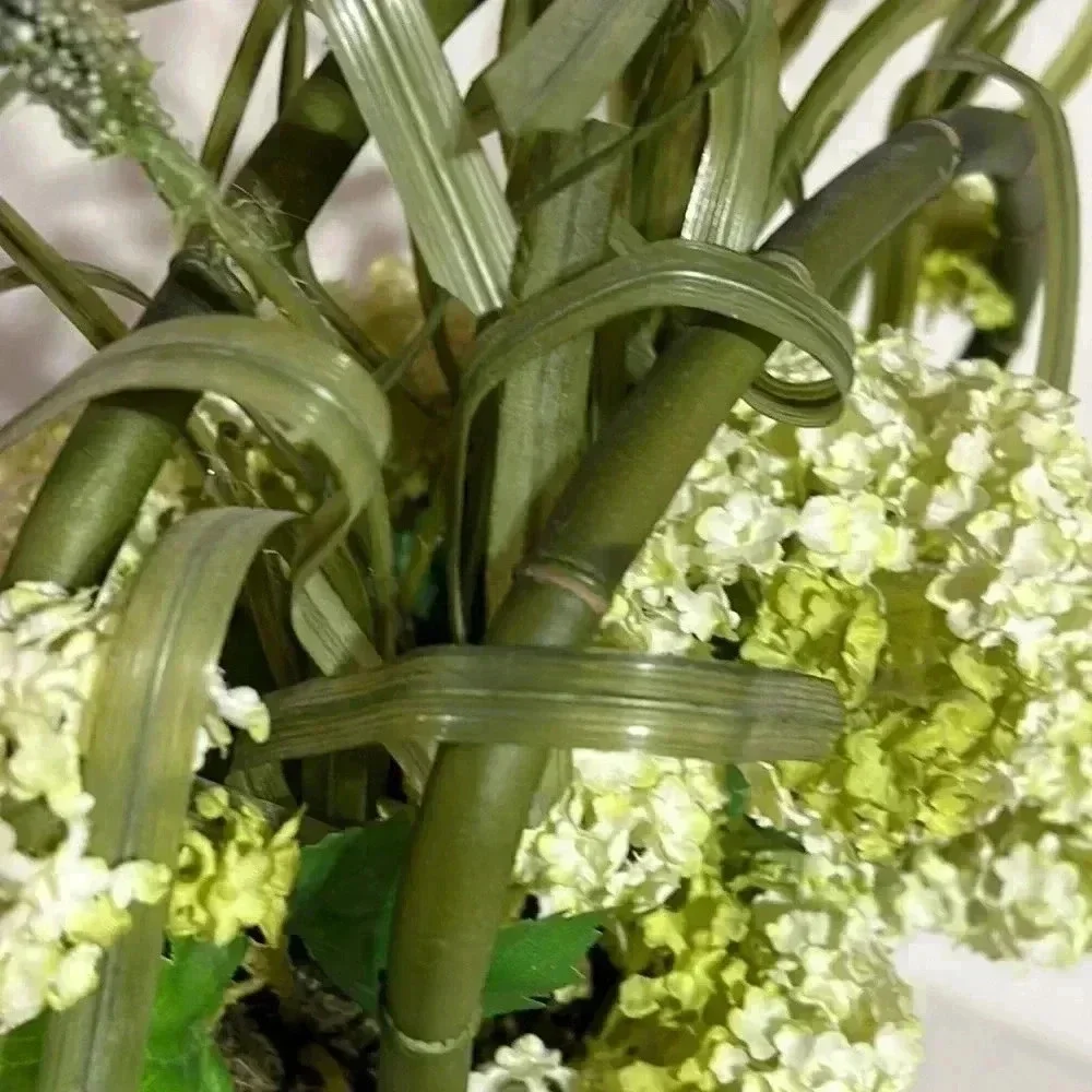 Bombay Vase w/faux flowers